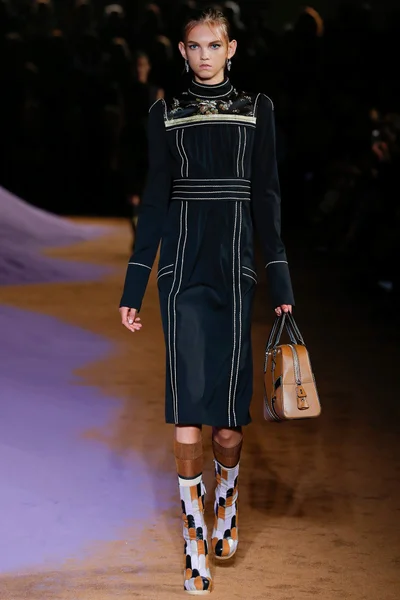 Look 8